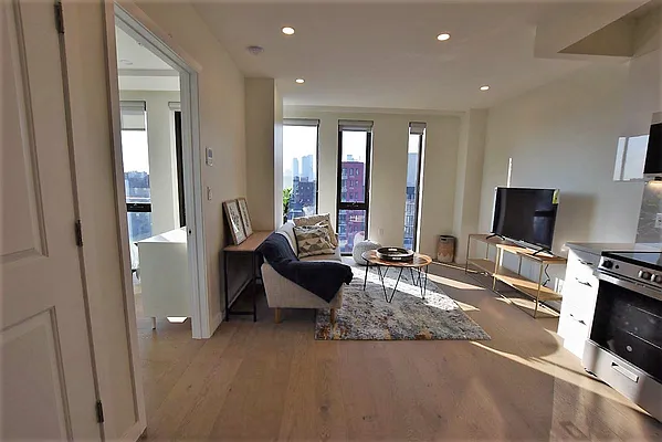 Rented by Merit Group & Associates | media 35