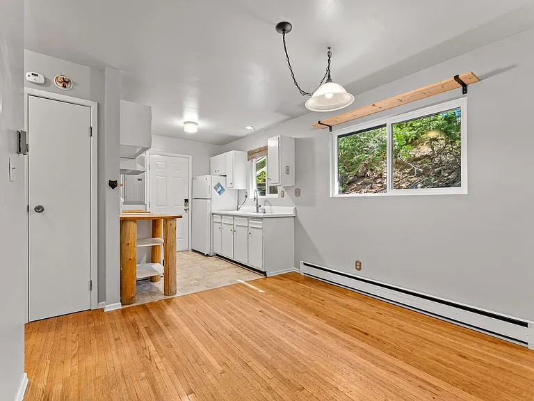 765 Bunker Dr — Photo 6