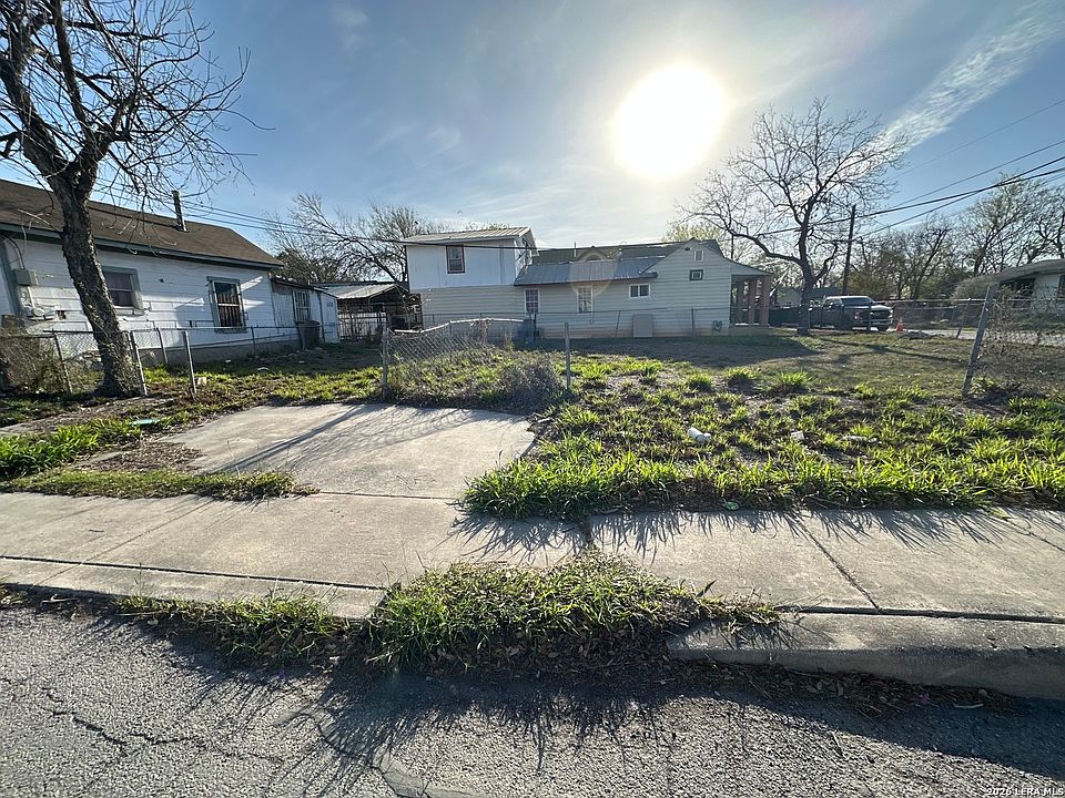 1st image of 712 S Calaveras LOT 235