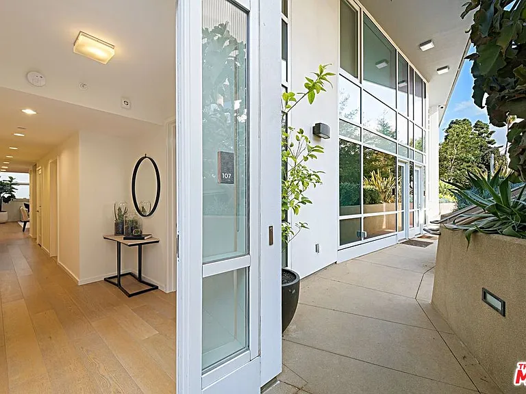 1705 Ocean Ave #107 — Photo 1