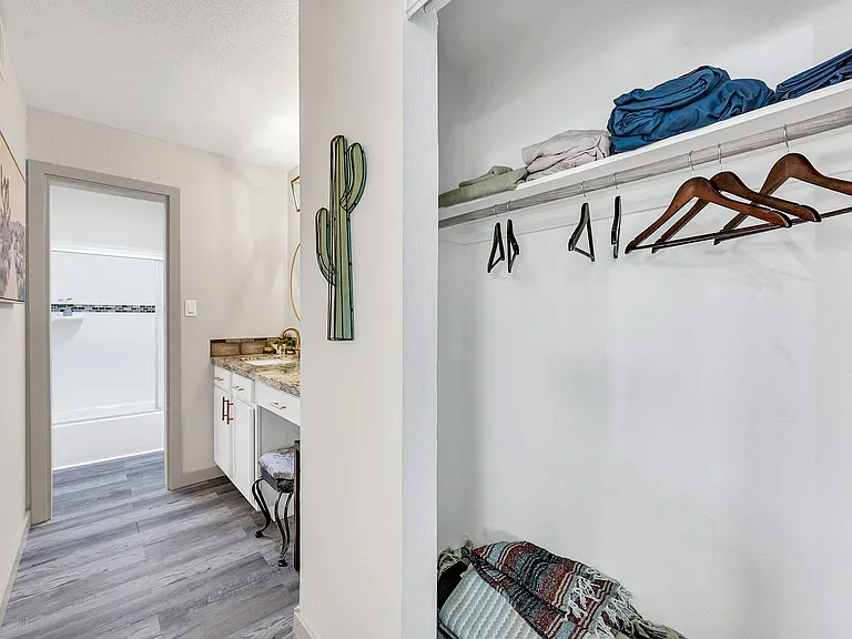 8787 E Mountain View Rd #2100 — Photo 32