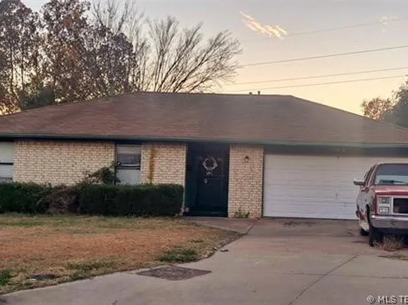 204 E Marshall Ct, Tulsa, OK 74106