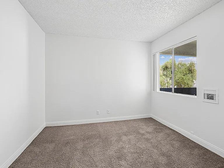 Pennwood Place — Photo 13