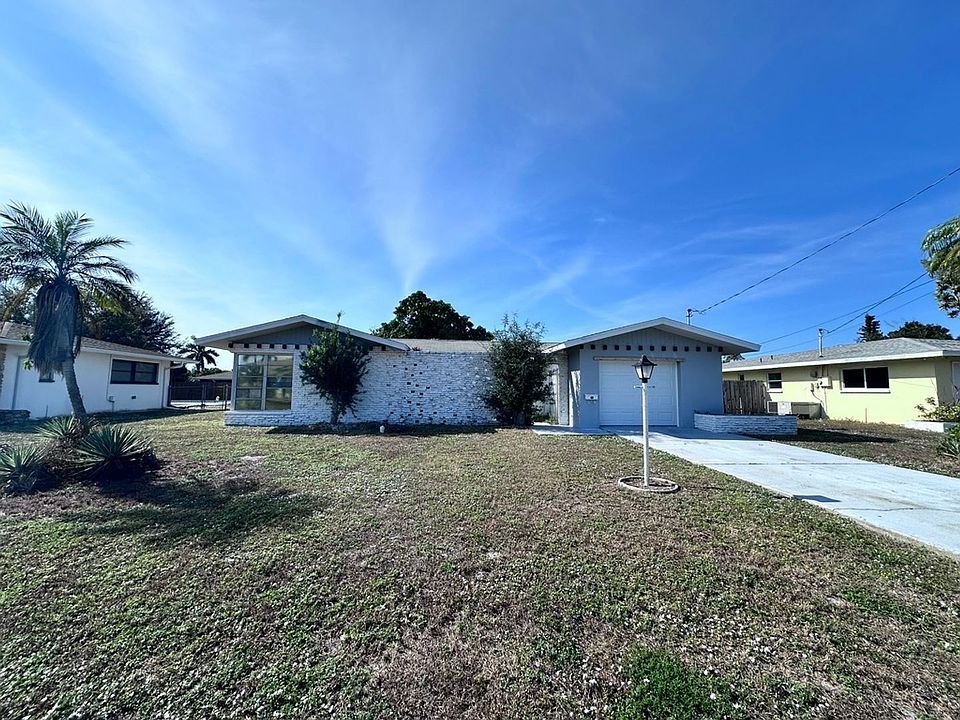 1st image of 4124 SE 9th Ct