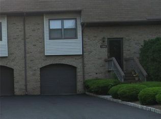 2606 N Oaks Blvd, North Brunswick, NJ 08902