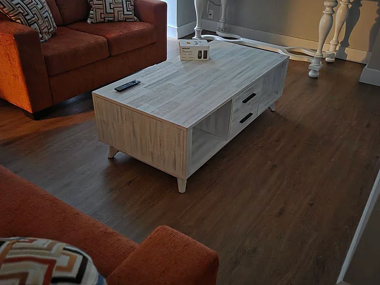 Gale Dr — Photo 6