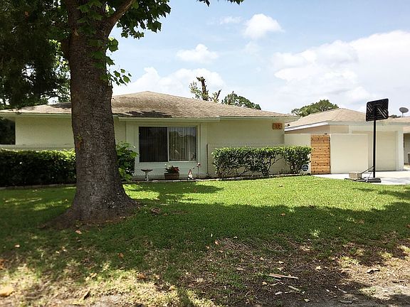 2nd image of 22 Fairview Ln
