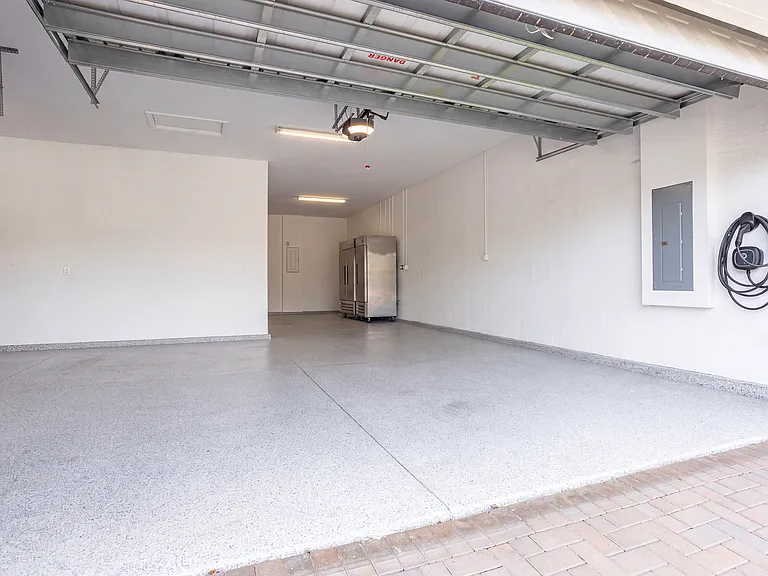 5850 Whippoorwill Cir — Photo 50