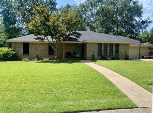 110 Chesterfield Rd, Hattiesburg, MS 39402