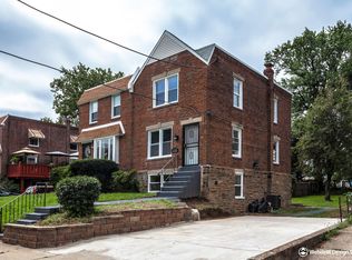 315 Manheim St, Philadelphia, PA 19144
