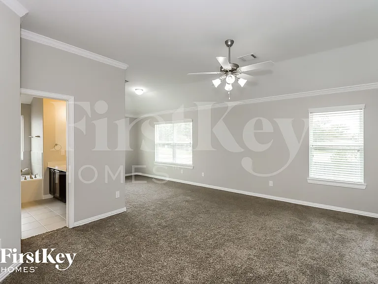 10107 Stone Briar Dr — Photo 10
