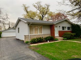 1056 Camille Ave, Deerfield, IL 60015