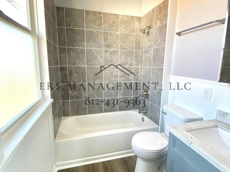 620 N Main St #6 — Photo 3