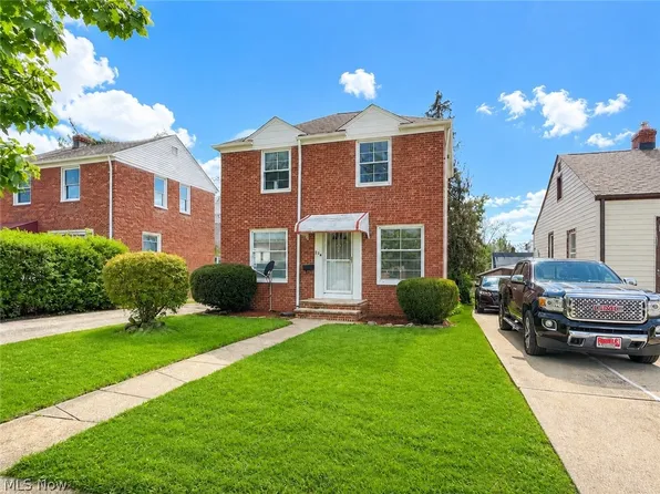 554 Darlington Rd, Bedford, OH 44146