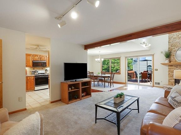4th image of 675 Raritan Rd #26