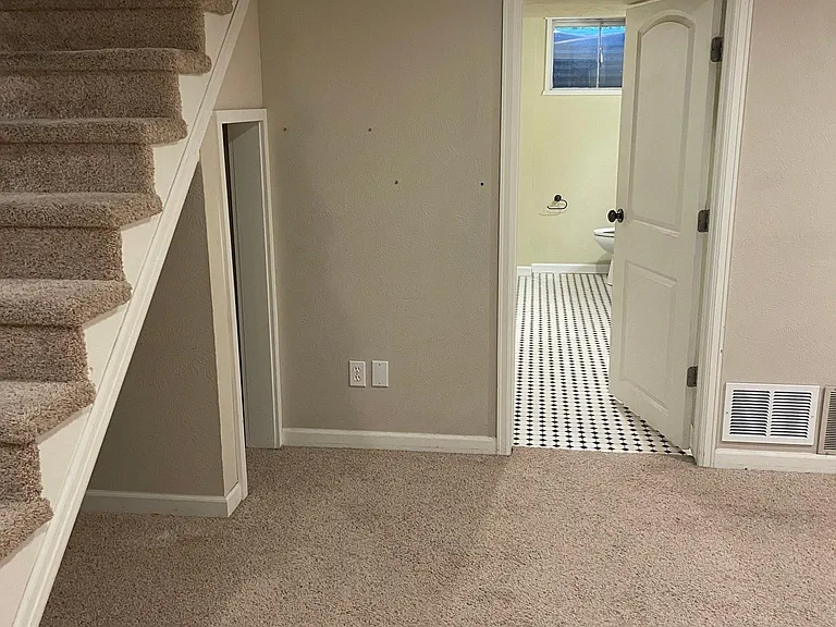 683 S Ivy Way — Photo 9