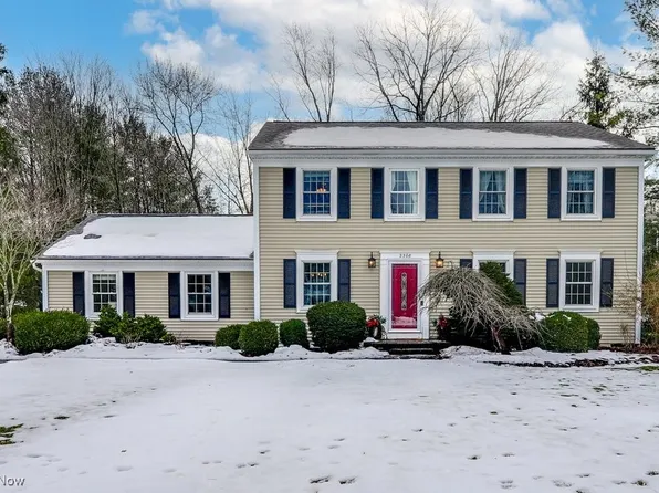 2308 Tyre Dr, Hudson, OH 44236