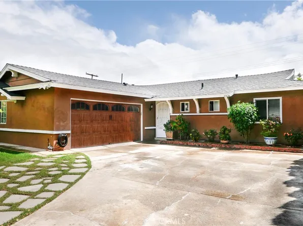 2326 W Saint Gertrude Pl, Santa Ana, CA 92704