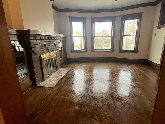 3rd image of 628 Parkside Ave