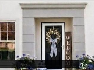 102 Village Trce APT 13, Kingston, TN 37763
