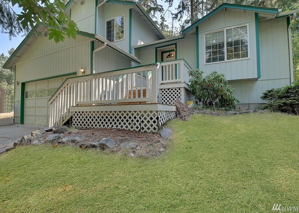 1st image of 22611 Echowood Ln SE