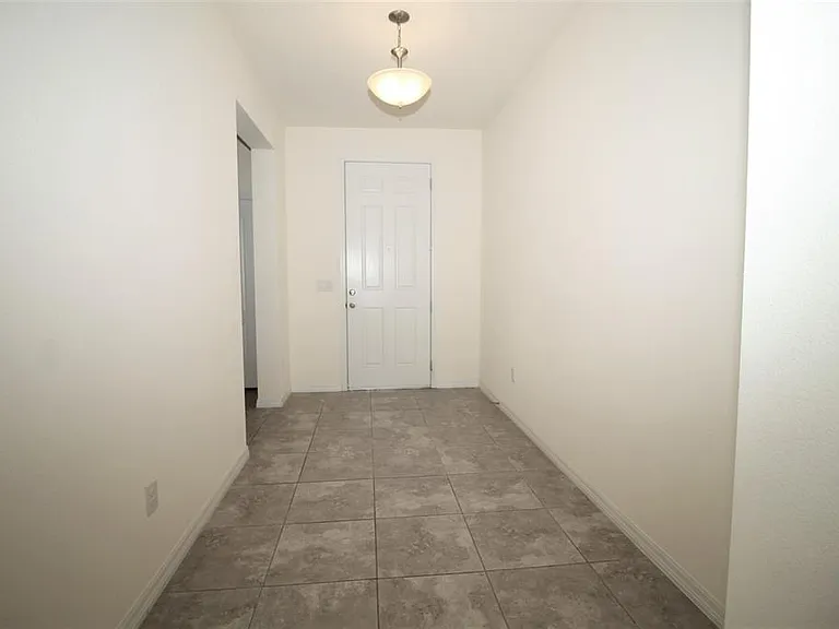 1050 Nathan Ridge Rd — Photo 15