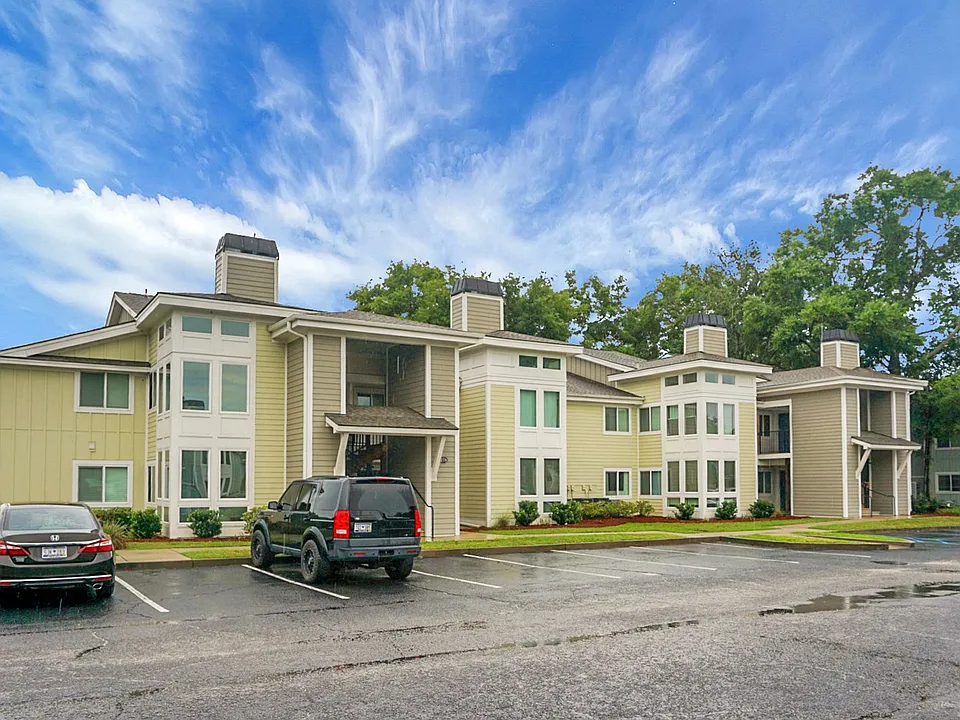 278 Alexandra Dr #2
