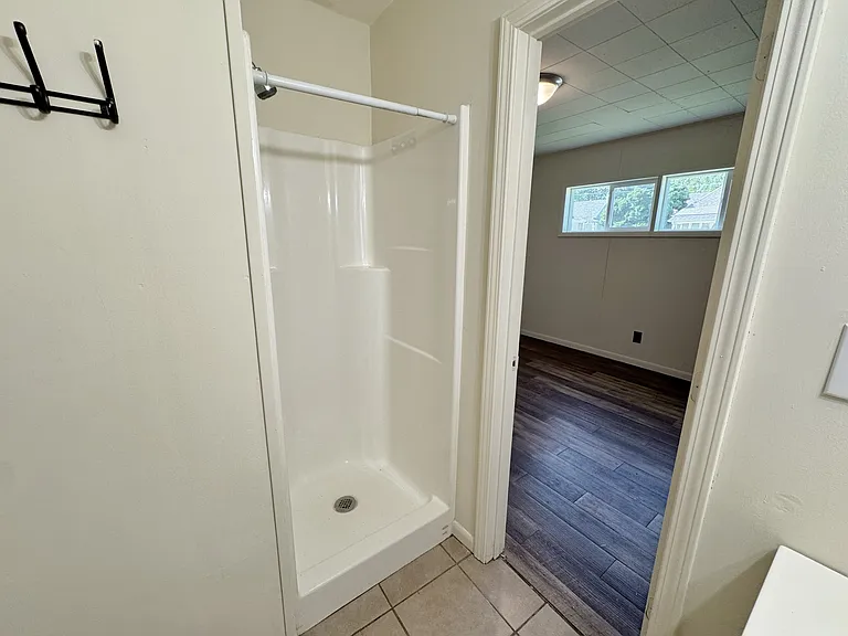 312 Jackson St — Photo 23