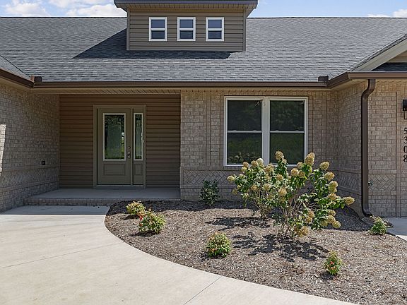 3rd image of 5308 Luke Ln