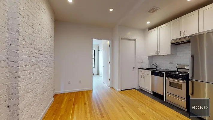 Rented by Bond New York | media 3