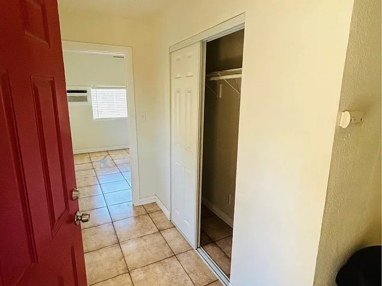 561 W Williams St #1 — Photo 2