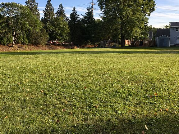 Side view of yard