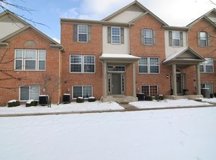 440 Conservatory Ln, Aurora, IL 60502