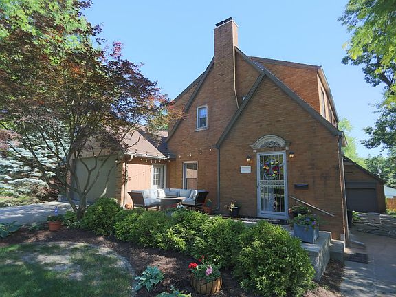 2nd image of 1504 E Glen Ave