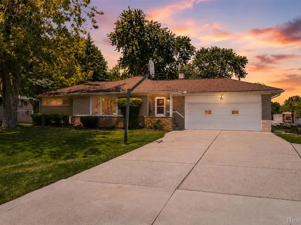 70 W Hamlin Rd, Rochester Hills, MI 48307