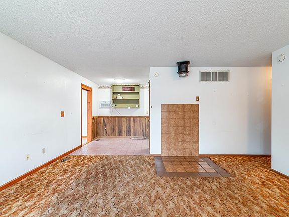 5th image of 3004 Connett Ave