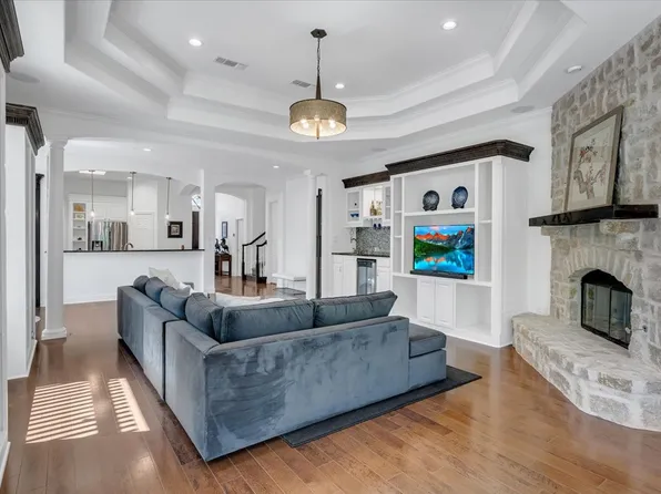 1008 Shoal Creek Ct, Fairview, TX 75069