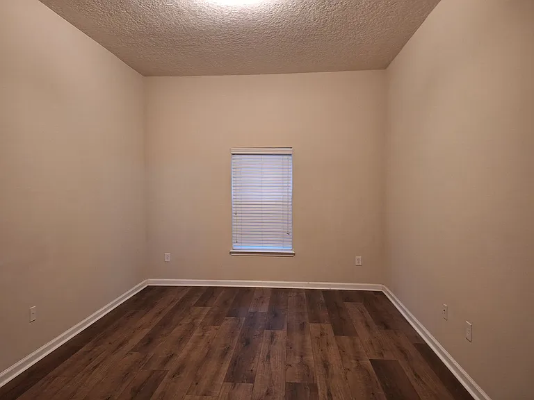 7032 Deer Lodge Cir #101 — Photo 6