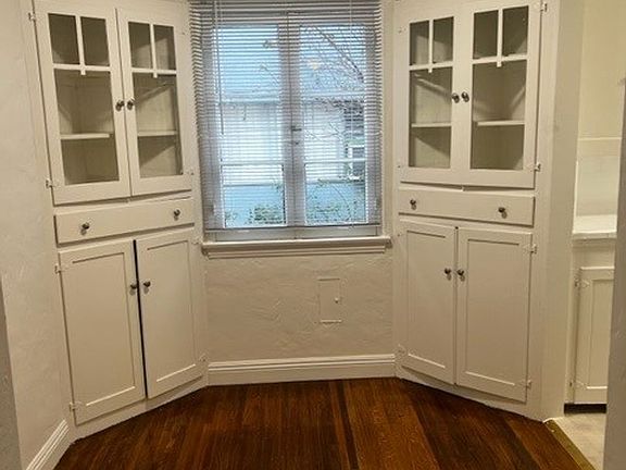 4th image of 1037-1043 N Loma Ave #1039