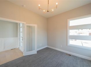 16448 S Penrose Ln, Olathe, KS 66062