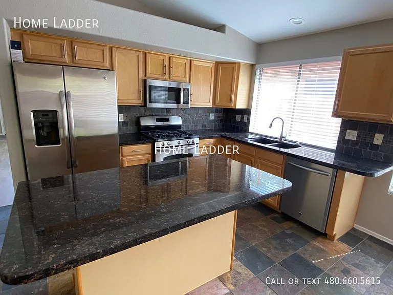 4723 E Weaver Rd — Photo 6
