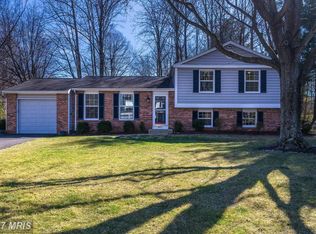 8851 Creekside Way, Springfield, VA 22153