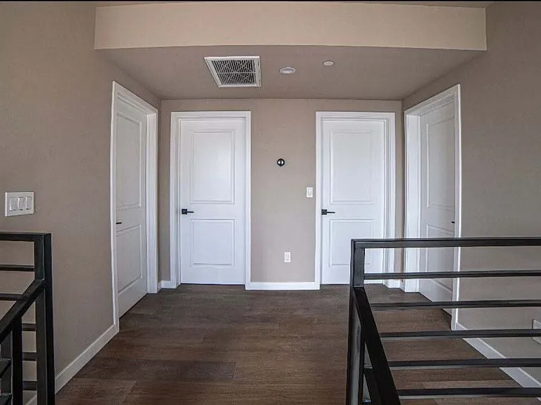 9904 Laurel Canyon Blvd — Photo 6