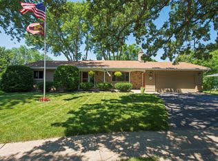10516 Nesbitt Ave S, Bloomington, MN 55437