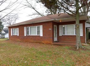 823 2nd St NE, Hickory, NC 28601