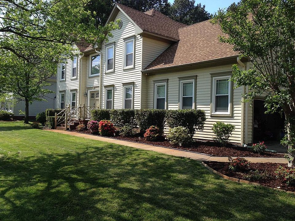 1st image of 1004 Fairway Dr