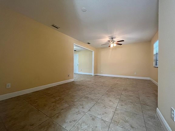 5th image of 4119 Redcoat Dr