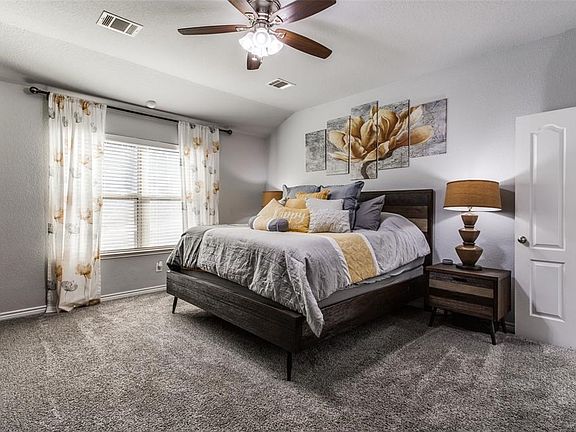 4th image of 8032 Vista Hill Ln