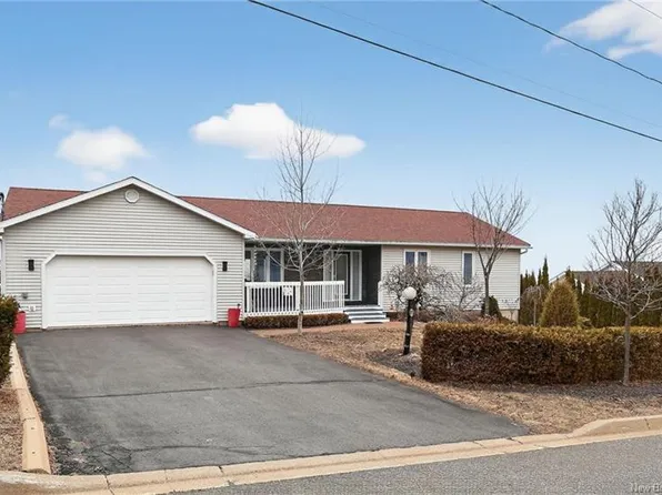 38 Edgemount Dr, Grand Bay Westfield, NB E5K 1Y2