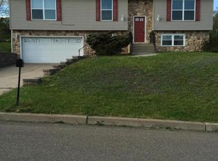 23 Sunset Dr, Hazle Township, PA 18201